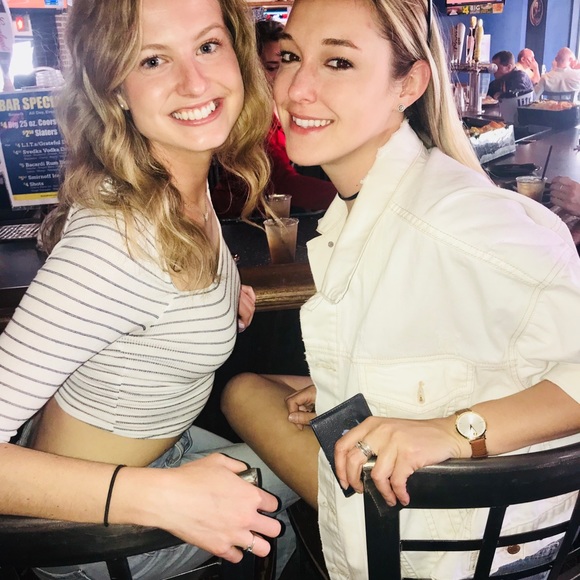 Meet your Posher, Brianna - Picture 7 of 8